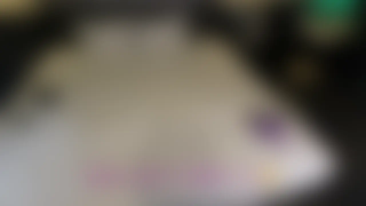 3部制動画の第2弾です💕
カメラマン含めて複数責めしてもらいました🥰
初めての3ちんぽを口いっぱい含めて幸せ空間でした🥹
両手にちんぽでお口にもちんぽ最高ーーー🥺
Мおじの逆襲されて他人棒で沢山突かれて来たよ💕
カメラマンくんは最初は参加するはずじゃなかったのに無茶振り😂
中に出されたりお腹にかけられたり🥹
くっさいちんぽ汁に塗れてきました💜
翌日も楽しいことしてきたよ🙋また来週楽しみにしててね! (2/2)