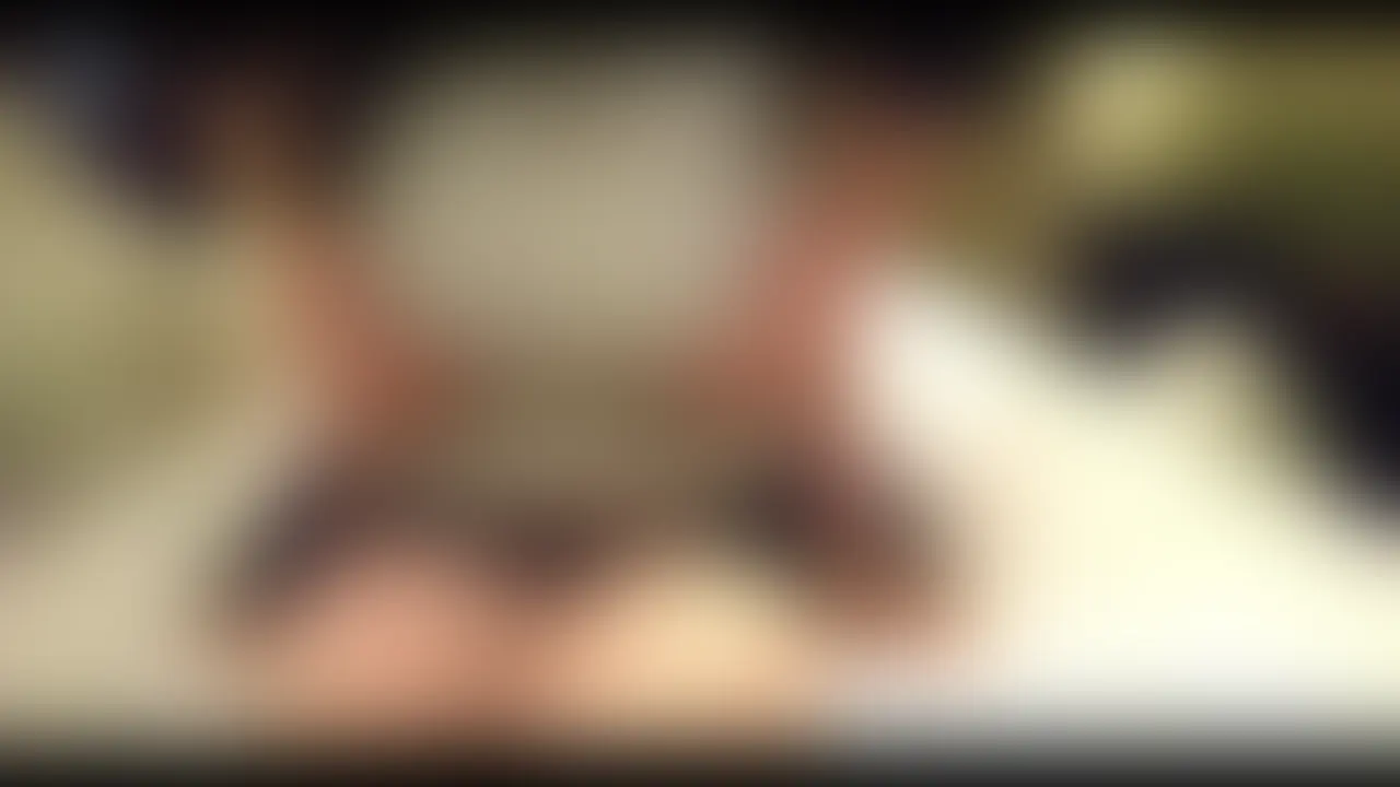 エッチなことに興味あるJDからのお誘いを受け密会。
清楚系な顔なのにとにかくエロいGカップおっぱいのギャップがエロい。たくさんおっぱいをいじめた後は着衣のままバックでバチボコに犯しました。 (2/2)