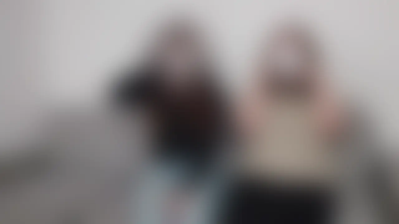 いつも来てくれるドMファンの方が、爆乳2人に責められたいってことだったので、ラプちゃんと一緒に責めちゃいました❤️
おっぱいで窒息させたり、楽しそうに舐めたり、気持ちよさそうだったし、楽しそうだった❤️
羨ましい人いる?よかったらコメント欄で教えてね☺️ (2/2)