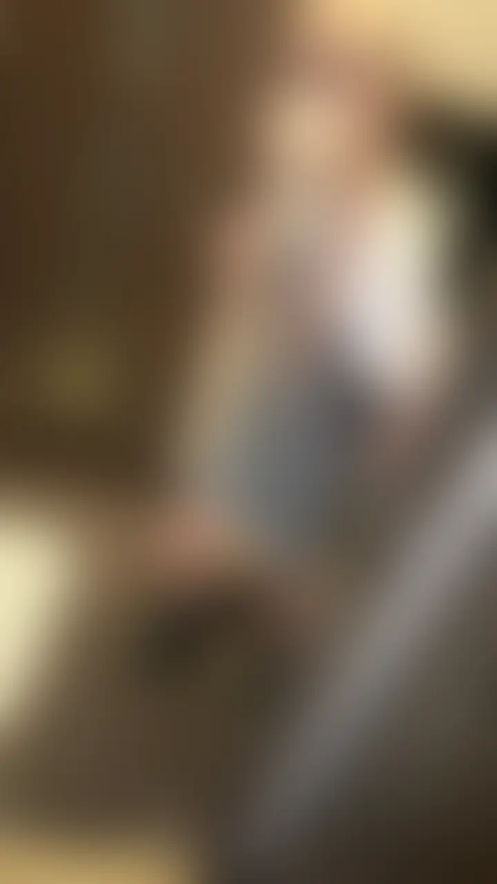 デリヘルにて、せいなちゃん。。。
お人形さんみたいな子でサービス満点!!
金髪女子w
口内射精、中出し、手コキ抜きの三連射!!! (2/2)