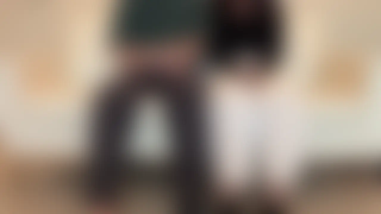『高●卒業したばかりの清楚系ピュア専門学生ちゃんと人生3回目のセックスで初めてのコスプレ密会』
以前密会した合法L●Kちゃん。
▶https://myfans.jp/posts/53a1a499-7285-45fe-9430-7b578fe51a00
あれから専門学校に進んで2回目の密会です。
前回以降セックスしてなくて今回が人生3回目ということで初めてコスプレしてみました。感度が上がって成長してる感じがエロいのでぜひご覧ください。
※出演女性の希望により顔より下で撮影しているところがあります
※出演女性の希望により声加工しています (2/2)