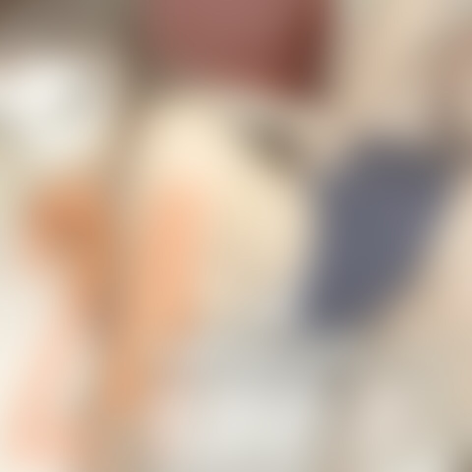 【人妻コスプレ スク水 ハードバックピストン 連続絶頂】

こんちわっっす☺
『まゆたく夫婦』で～す💖

個人撮影した素人人妻のエロ動画
今回は妻まゆに『スク水』を着てもらいました！
前回の続編で、「パンッ！パンッ！」音をたてながらハードピストンしちゃいました😍
抜けるところ盛りだくさんですww
ぜひ、最後まで楽しんでオカズにしてください！
オカズにしたらコメントで教えてください！
めちゃくちゃ寝取られ願望のある「たく」は興奮しますので…(*´▽｀*)

前戯は十分でしょう…
巨根大好き「まゆ」
濡れまくった人妻の股は、すんなり太めのチ〇コを受け入れてくれました！

最初はリズム良くなじませるように…
だんだん膣奥がキツくなってきたので、ポルチオ責めに変更！
グリグリ抉って奥まで挿入、ハードピストンでポルチオを刺激したら…意識ぶっ飛ぶ白目アヘ顔にww
イキ狂う淫乱姿がエロ過ぎるので、追撃ピストンしちゃいました☺

ドM人妻のドエロい姿を見ちゃってください✨

【タイム】
00：00 スク水むちむちボディ堪能
01：16 人妻の濃厚フェラ
03：28 手マンで大量潮吹き
04：36 濡れた股へ生挿入
07：30 意識ぶっ飛び白目顔
09：35 腹部圧迫ポルチオ刺激
11：45 後背位メッタ突き

＝＝＝＝＝＝
【今回の内容に関連するおススメ動画】
・奥まで鬼突き！超バックピストン‼‼
https://myfans.jp/posts/0073e25a-3fe6-4d9c-a7f8-902e6124334d?utm_medium=referral&utm_source=share&utm_campaign=post_share

・素人妻アヘ顔ハードピストン‼
https://myfans.jp/posts/56b322b9-09fe-49e3-8386-f2ea84208f0c?utm_medium=referral&utm_source=share&utm_campaign=post_share

＝＝＝＝＝＝
【皆様へのお約束】
応援いただいた費用は、
今後の性活動(撮影機材・大人の玩具等)に還元させていただきます。
---------------
《まゆたくからのお願い》
日頃からたくさんの応援とご視聴、本当にありがとうございます🙇‍♂️
今後も変態夫婦の性生活をお届けしていきますので、
「❤️イイね」や「コメント」をしていただけると、皆さんと繋がれている気がして嬉しいです。
ぜひよろしくお願いいたします！
--------------- (2/2)