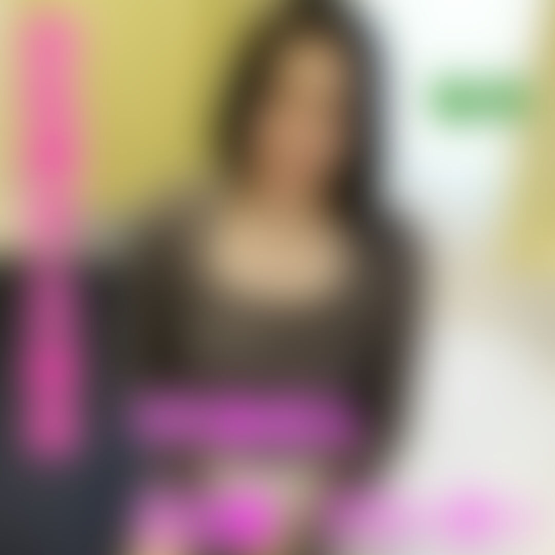 今回は新宿遠征編!
SNSにてヤバイ!可愛い!と思って交渉する事数か月・・・
やっとお会いすることが出来ました!
美人でおっぱい大きくて大人の玩具も大好きなエッチな女性です!
美女のドエロいフェラ!
Fカップを超堪能!
ネットリ濃厚に絡みつくマ〇コにサクッと抜かれてしまいました(-_-;)
最後に足りなくてデンマでオナニーもしちゃってます。
是非お楽しみくださいね! (2/2)