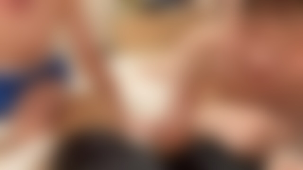 デカマラ1本を2人にしゃぶらせました✌️ sample 1