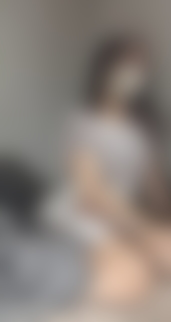 今日はお出かけ前にむらむらが止まらなくて、おちんちんに敏感なおまんこパンツ越しにスリスリして痙攣しちゃった、、、 (2/2)