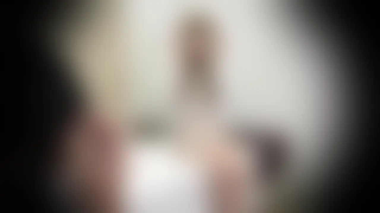 感度抜群金髪美女♡施術と称し美乳を揉みしだき乳首を責めまくる♡
⇓セクハラバストケアの動画はこちらから☟
https://myfans.jp/stretch_19/tags/8b52b083-baa9-475c-9b75-2b640a9516cc
本日は金髪美女がご来店。
現在Cカップだという胸を、大きくしたいらしく
マッサージを受けにご来店されました。
マッサージの前に、まずは現状の確認です。
着衣の状態で揉みしだきますが、サイズは控えめながら
非常に柔らかく、素晴らしい揉み心地です、、、
ブラを外すと、乳首の色も、形も素晴らしい美乳です、、、
サイズ確認では、メジャーで乳首を弄ったり
プルプルと揺らしてみたり、、、
Sっ気のある感じの反応をされましたが、それもまた最高です!!!
オイルマッサージで乳首を責めると
感度も素晴らしいようで、口元を抑えて
漏れる声を我慢していました、、、
ぜひご覧ください!
#素人 #個人撮影 #おっぱい #巨乳 #美乳 #フェチ#乳首 #マッサージ #ストレッチ #女子大生 (2/2)