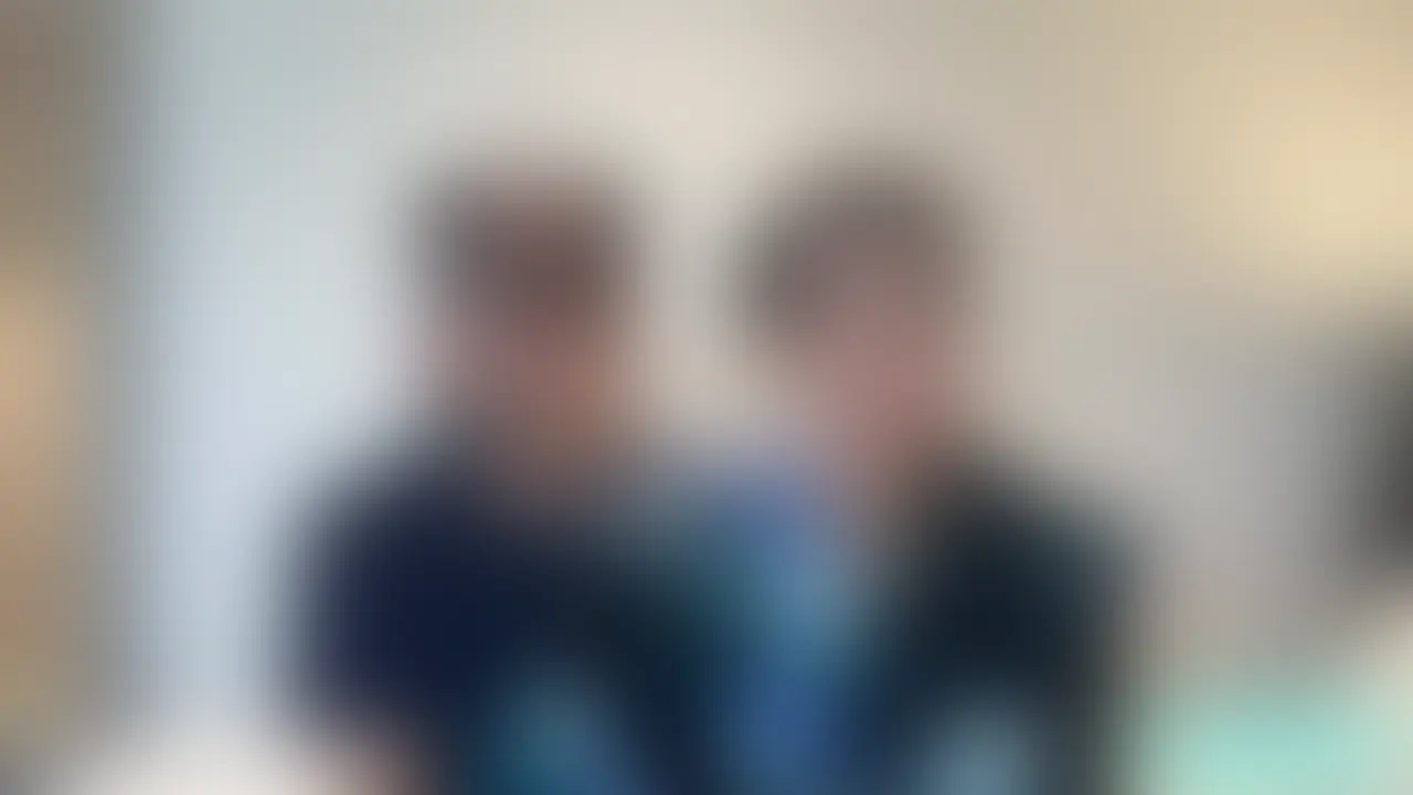 初めての外国人NTR
今週末配信予定の動画の前に、ぜひ見ていただきたい作品です。
人生初の外国人との寝取られ
出会いは、妻のXに届いた一通のDMでした。
南米ペルー出身の外国人男性。
やり取りはすべて、妻に任せていました。
そして迎えた当日。
正直、私たち夫婦には不安がありました。
「本当に会えるのか?」
「冷やかしじゃないのか?」
……ですが、現れたのは
とても紳士的で、優しい雰囲気のペルー出身の男性。
安心したのも束の間、
妻は彼の自然なリードに、
ゆっくりと、確実に堕ちていきました。
👘 初の浴衣プレイ収録
最初は優しい愛撫から。
嫌がる素振りを見せながらも、
浴衣の間に手を入れられ、感じ始める妻。
徐々に、下へと責められていき
私は手を握られたまま、
クンニで絶頂してしまう妻を見ていました。
声は、普段よりも明らかに大きく。
嫉妬が、止まりません。
そしてベッドでは……
・浴衣の下に手を入れられ、いやらしく悶える妻
・優しいクンニで、旦那の手を握りながら絶頂する妻
・抑えが効かず、普段より大きくなる喘ぎ声
見どころ満載の一本です。
そして1年後、再会。
理由は、妻のこの一言でした。
「また、会いたい」
その言葉を聞いた瞬間、
旦那の股間は熱くなり、
嫉妬で胸が張り裂けそうになりました。
今週末、外国人NTR再会編を配信予定です!! (2/2)