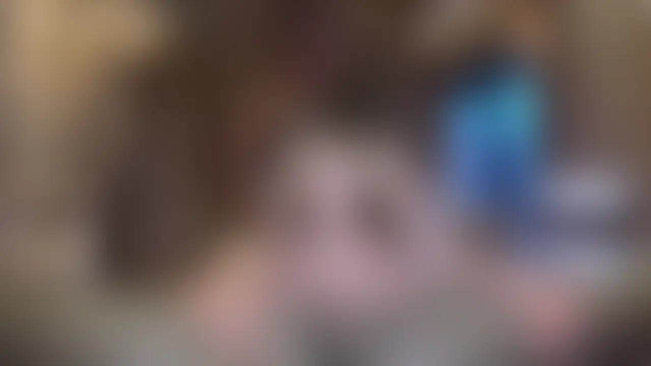 【地味子のくせに身体は100点の現役バド部】大好きな彼氏ができたのでもう会えません|卒業引退さよならNTR|最後なので容赦ない非道◯◯プでぶっ壊し|エリちゃん 第4弾
後編:子宮えぐり鬼◯亻プ(全43分)🔰新入生プラン向けハメシーン
これまで散々いじめて教育し続けてきたバド部のエリちゃんですが、ついに卒業・引退することになってしまいました。伝えたいことがあるということで九州まで会いに行ったところ、大学で彼氏ができたそうで「今後はもう会えません」とキッパリ。好みの言いなり娘として育ててきたおぢさんとしては、嬉しさと寂しさが半々です。エリちゃんとの忘れられない最後の思い出。これまで以上に非道で下品でグロいハードプレイをお楽しみください♪
エリちゃん今までありがとう。そしてケイ君(彼氏)、おぢさんの使い古しでごめんね…
【10代素人専門アオハルキラーおぢさん|顔出し♡中出し♡ぶっ壊し】
青春時代の憧れのあの子が、ぐっちゃぐちゃにされて下品すぎるアヘ顔晒しながらメス堕ちする姿を見てみたい…そんな僕らがどこかに忘れてきてしまったロマンを叶えるハメ撮り師『エロます』(ふだんは普通の中年会社員)SNSやナンパ、アプリで出会った成人したての素人だけにこだわり、ヤラセなし臨場感たっぷりの生ハメ撮りをお届け。まだまだ未成熟な稚穴を下品でスケベな雌穴へと育てていく、その極上の背徳感を堪能してください。 (2/2)