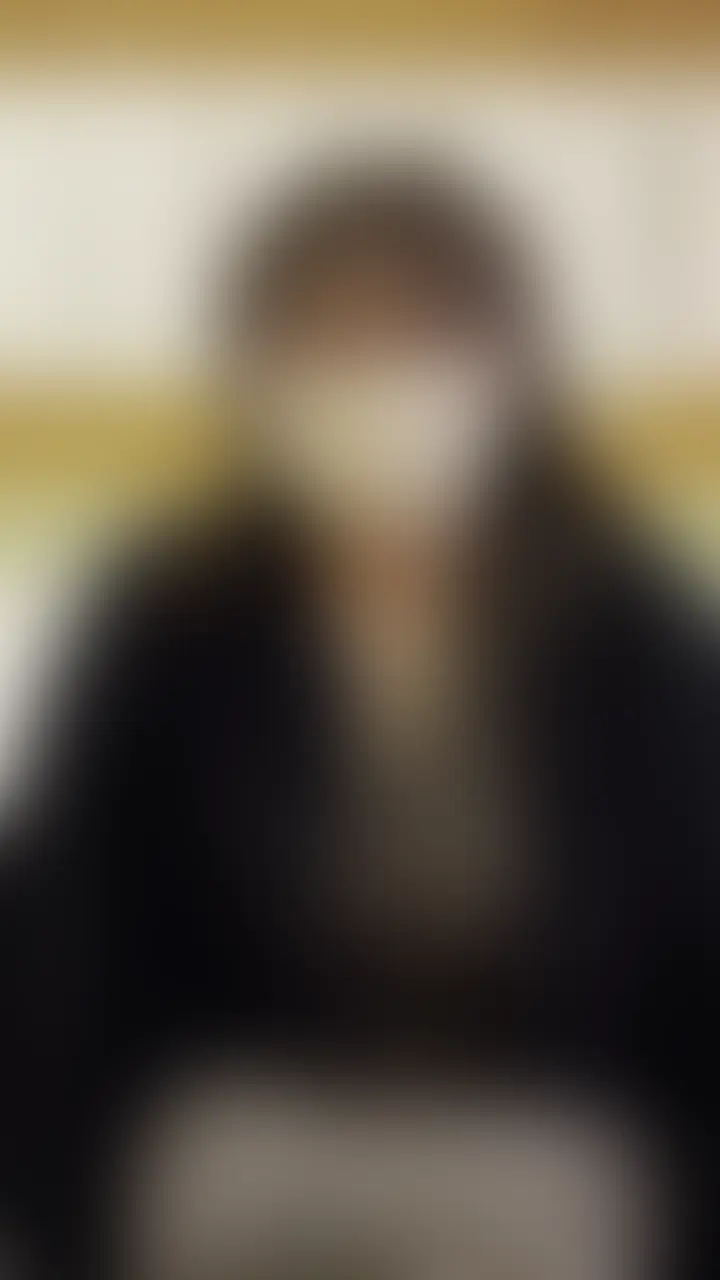 【反則的なボディを持つ美人看護師とのNTRハメ撮り】縦画面ver
磯●さやか似の美女、そりゃあ彼氏がいるに決まってます
手に収まりきらない程のGカップ巨乳を揉みしだき

舐めただけで喘ぎだす感度の良さ
手マンとクンニで何度も絶叫イキしまくる

喉奥まで咥えこむフェラチオに
チ●ポ全体を包み込む圧巻のパイズリ。
生チ●ポを受け入れて膣奥まで突く激しいピストンに
何度も果て自ら腰を動かし始める始末。

もちろん最後は中出し、
ゴポゴポと溢れ出る大量のザーメンは最高にエロかった。。 (2/2)