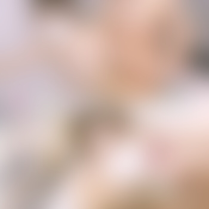 こんばんは🐶♡
今週の新作動画アップです！

今回はお風呂でえっち🛁💗
ホテルの洗面所でいっぱいいちゃいちゃしてお洋服脱がせてあげました🥰ろこの生脱ぎシーンもあるよ🤫💕

そしてお風呂へin🛁♪
カラダ洗ってあげたよ🫧全身泡泡になっておっぱいで腕とか足とかヌルヌルに…🥺💗
ろこも気持ち良くなっちゃったのはないしょです🤭♡

湯船に浸かってたらおちんちんが浮いてきたのでぺろぺろ🐶💕ぷかぷか浮かびながらするのも楽しくていいな〜って思いました(*^^*)🌼

舐めてたら挿れて欲しくなっちゃったので、立ちバックで挿入…♡気持ち良くて足ガクガクになっちゃうんだよね🤤💗
対面立位でもパコパコしたよ🫶バックでやるのとはまた違って気持ちいいとこに当たるから頭の中ぽやぽやしちゃった…🥺♡

最後は顔にいっぱい白いのぶっかけ🤍💦

汗と精液でべちょべちょになったろこ見て興奮してくれると嬉しいな💗？？

今週も見てくださってありがとうございます🐶！ 
［いいね♡］とコメントお待ちしてます🙌

【この動画の顔出しバージョン↓】
https://myfans.jp/posts/7a1bed0f-5389-45f4-b84f-5395dc276be1?utm_medium=referral&utm_source=share&utm_campaign=post_share (2/2)