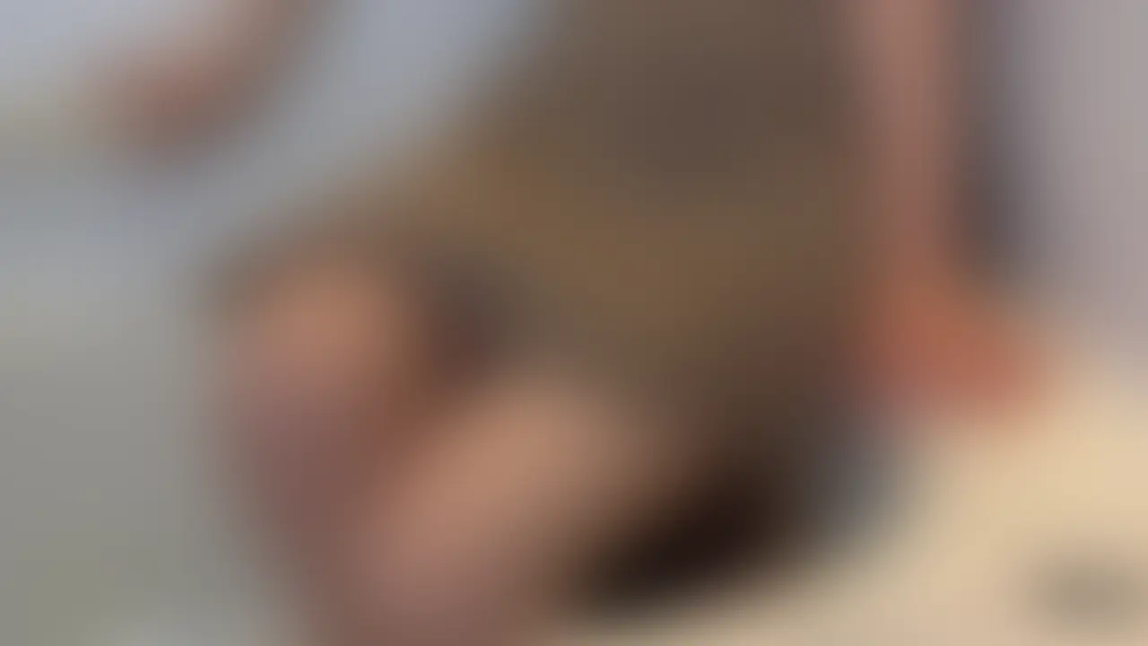 綺麗なお姉さんがひたすらオナニーして潮吹きするだけの53分💦🐳😳 (2/2)