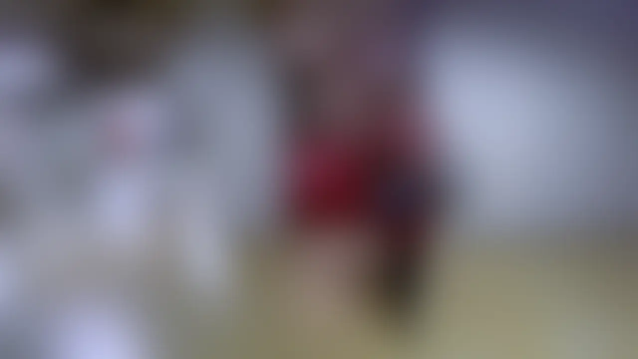 【変態夫婦｜ホテルに入るとこうなる　#40】
みいちゃん×制服でどちゃくそにエロいセックスしちゃう💕
よだれダラダラなフェラチオにおもちゃ潮吹き、バックや正常位で何回もイかされる😵‍💫💘

子作りじゃない、エロいだけのセックスがここにあるよ💋
制服コスでしか感じれない背徳感を、ぜひ感じていってね🎀 (2/2)