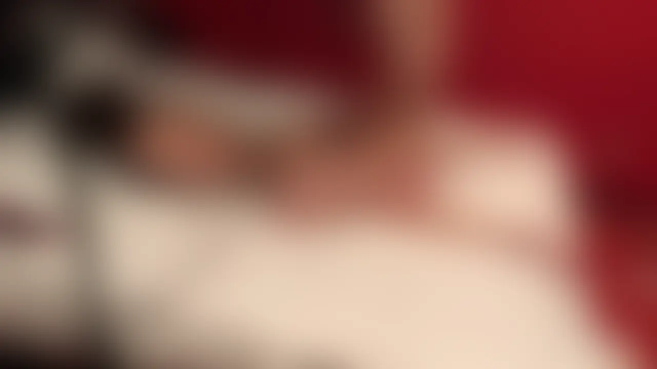20歳JD初アナル貫通。
顔はかわいいのに、大学でぼっちで浮いてる陰キャ。
ケイさんはイクまでやめないし、JDもそれを理解してアナルを使わせてる。
小柄なJDのきつきつアナルに、ケイさんのまじでデカいちん◯を抜き差し。 (2/2)