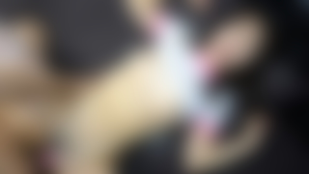 やりマン大学生「まなちゃん」21歳の
イチャラブSEX動画④です。

Hな衣装から出てる綺麗な形のおっぱいと
透き通る白い肌が最高です！ (2/2)