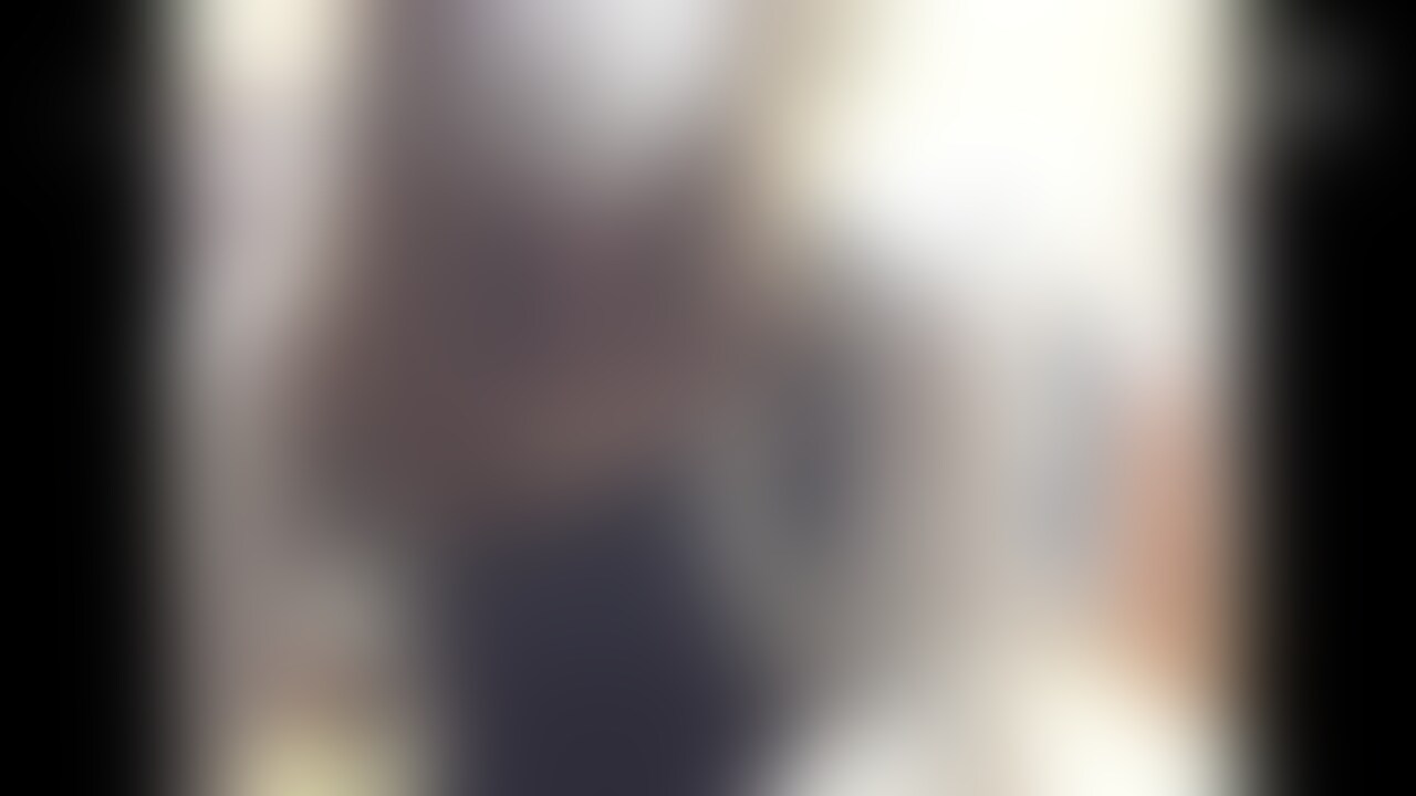 minaFans_mm「某書店で、知らないおじさんにじっくり見てもらいました♥️超ミニのスカートだからパンモロですね✨」の投稿サムネイル