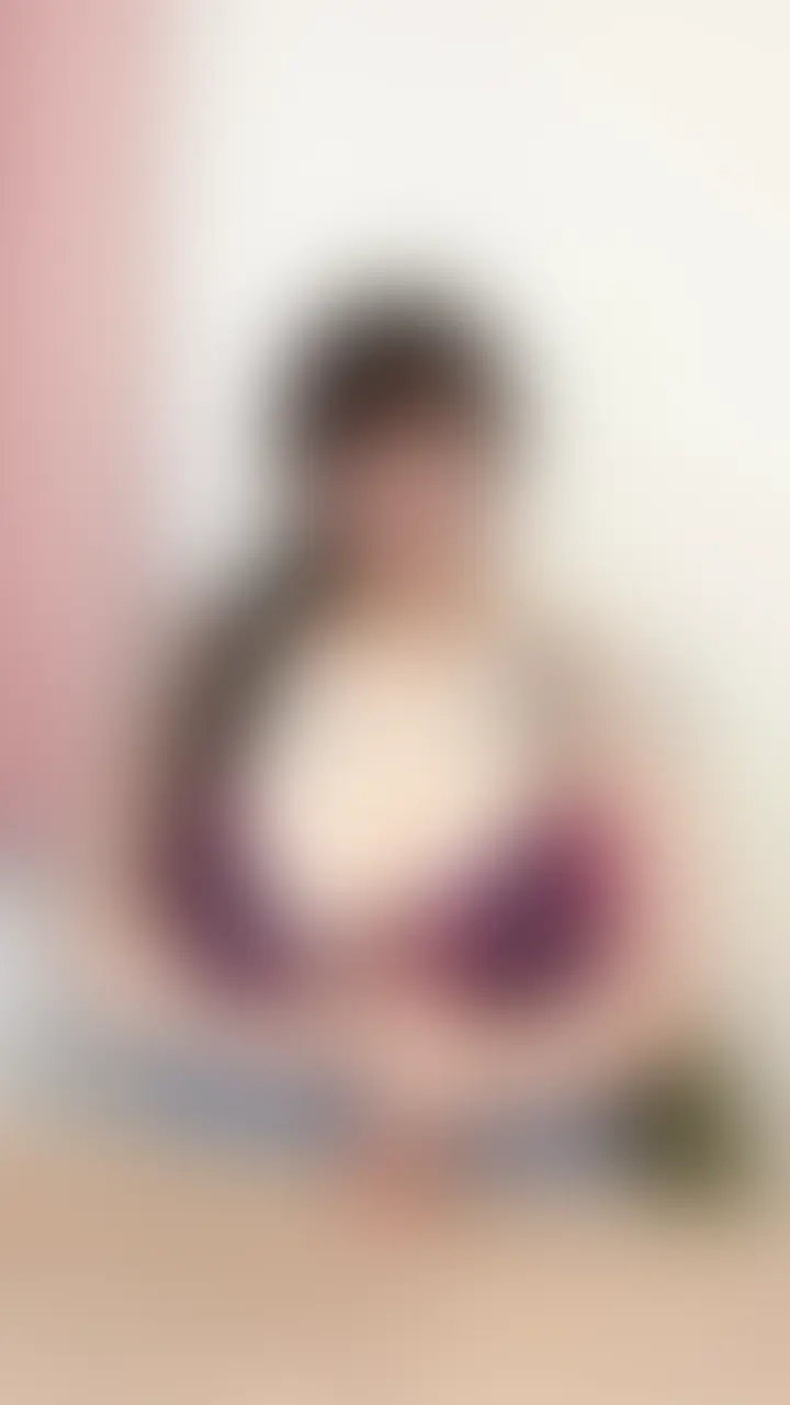 ♡ポチッとしてくれたら励みになります✨
今日は私服でパイズリしてる動画です...
カレンに熱いのいっぱい出してください💕 (2/2)