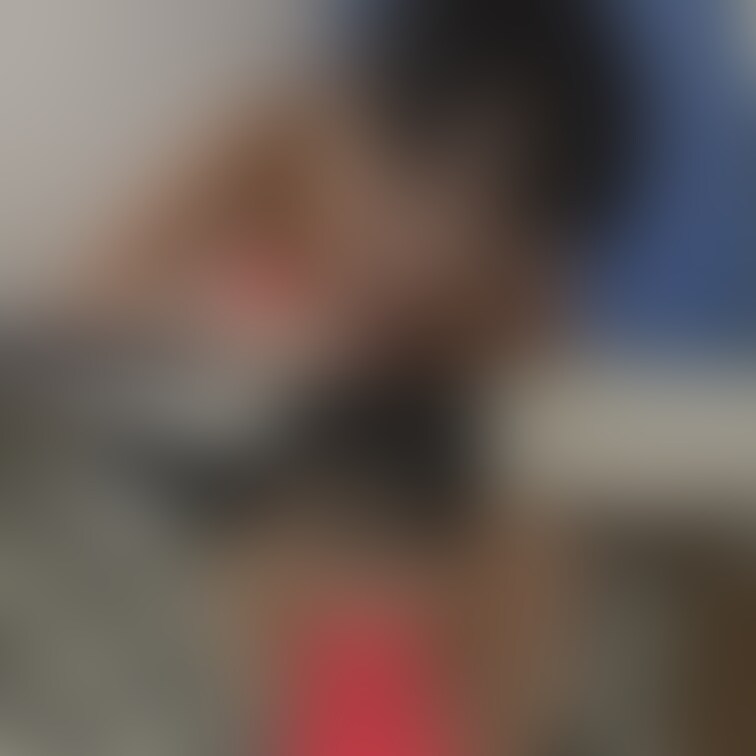 【えいみ♥職場のデカ尻ちゃん♥♥】えいみちゃんの出演交渉時にカメラテストで撮った濃厚フェラチオ動画を勝手にAV発売している件
俺たちの身近にいるエロそうでイケてる女を皆様に紹介する企画!
今回は、えいみちゃん(#5)です!!
この動画は、俺の職場で働くえいみちゃんに、出演交渉したその日にカメラテストと称して撮った動画です!
えいみちゃんとの出演交渉時に、「いきなり撮影しても緊張して何もできないと困るから1度試しにカメラで撮ってもいい?」と偽り、ハメ撮りでフェラチオをさせてみました!
今まで販売したえいみちゃんとは違い、生まれて初めてカメラで撮られながらエッチな事をしてもらった動画です!
そうです、いわゆるデビュー作にあたる作品となります!
あどけない彼女のフェラチオを見たい人は、是非ポチッとご購入お願いいたします!
※この商品は、当サイト利用規約、日本国内の法律及び条令に違反する内容は一切含まれておりません。
※この商品の無断転載、転売等の二次利用を一切禁止します。 (2/2)