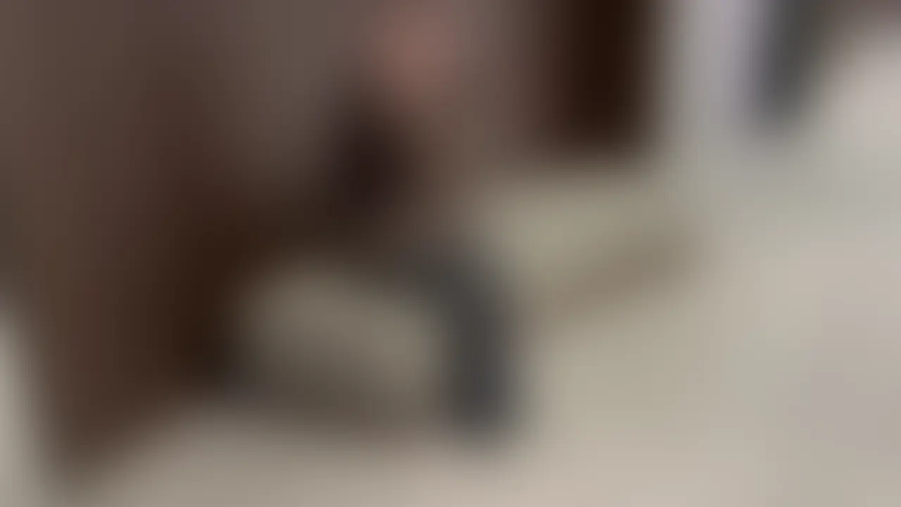 Fカップでデカ尻な管理栄養士の美女とヤリまくった時のやつ。
●単品販売は3日間限定。
●期間終了後は値上げor公開終了。
ーーーーーーーーーーーーーーーーー
普段は管理栄養士さんとして働いてる美女が密会に来てくれました。見た目は、キレカワ系でいかにもモテそうな雰囲気。
「みなとさんはレベル高くて中々連絡出来なかった」けど、何とか勇気を出して深夜テンションで密会フォームを送ってくれたらしい。
この子は経験人数2人しかいないけど、正直エロのポテンシャルが凄かったです。綺麗な見た目からは想像できない程に、とにかくエロい、、
キスしただけでびしょ濡れなのは当たり前で、軽くピストンしたら軽率にイキまくってて満足感すごい。Fカップの美乳に加えてお尻もデカくてバックや正常位、騎乗位、全ての体位が絶景です。
ホテルで会ったんですけど、セックスし過ぎて気付いたら終電無くなってたのでタクシーで家に向かってお泊まりでヤリまくっちゃいました。ホテルと家でのハメ撮りを2回お楽しみ頂けます。(お家ではリアルな主観のみでプライベート感満載)
因みに普段は、絶対に中出しはしないけど今回だけ許してくれました。 (2/2)