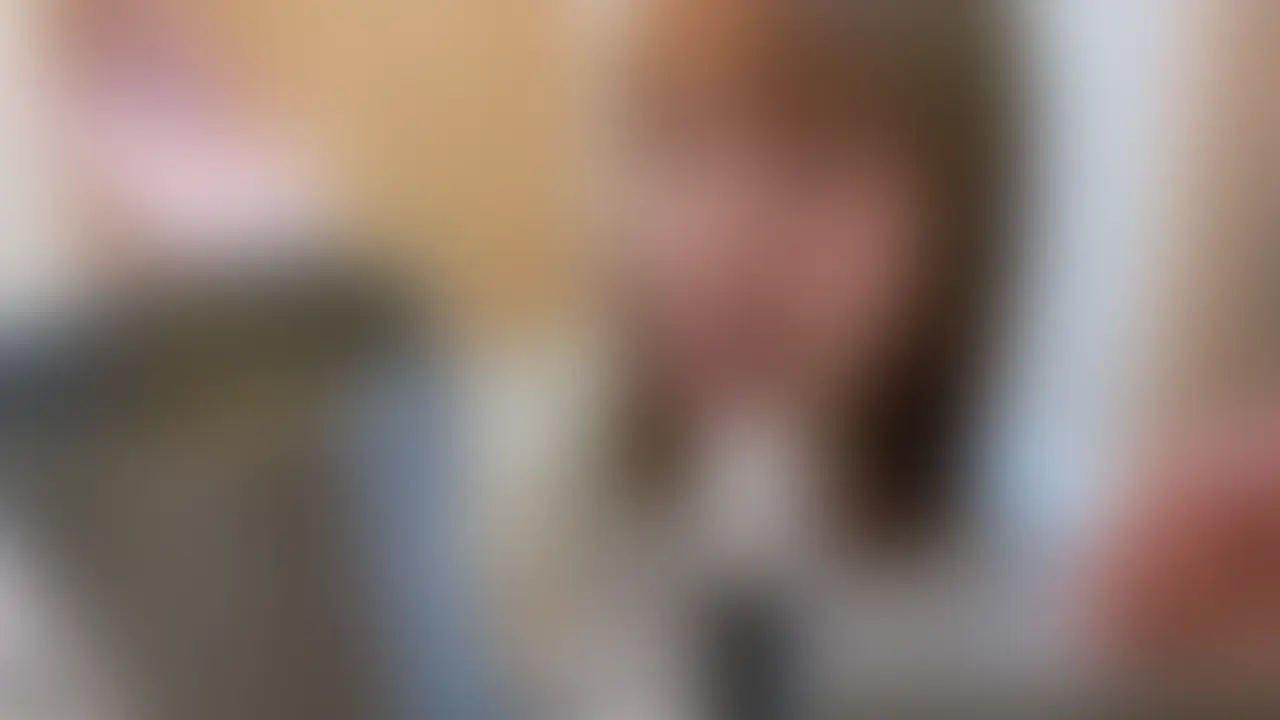 5日間、彼氏にバレないように“媚○”飲み物に入れ続けてみた記録…🫣💗
最初はいつも通りだったのに、
日を追うごとに少しずつ変化していく様子が面白すぎて——💭
そして5日目。
ついに我慢できなくなった彼の様子を、こっそりカメラを回しながら観察してみました…🎥✨
気づかれてはいけないドキドキ感と、
どんどん大胆になっていく空気感がたまらない作品です💗 (2/2)