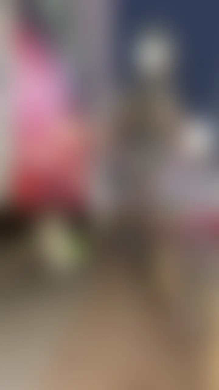 "完全顔出し"東京有名店No.1キャバ嬢をペット化してハメ撮り🐕
下着を脱がせてみたら陰毛がエロすぎたw
完全顔出し・3時間04分
「絶対に枕なんてしない」「お金じゃ動かない」って噂だった、某有名店の看板キャバ嬢──まさかの展開で、気づいたら俺だけに見せる特別な姿を撮らせてくれた…。
普段は高嶺の花で、男を転がすような完璧な接客スタイル。でもプライベートになると、ちょっと天然で、独占欲強めな甘えん坊。このギャップ、マジでヤバい。
初めて下着を脱がせた瞬間、ちょっとびっくりするディテールに笑いそうになったけど、それすらリアルで愛おしくなるレベル。
お店じゃ絶対に見れない、素の彼女が全部詰まった3時間04分の完全顔出し記録。
女王様だと思ってた彼女が、こっちのリードでどんどん乱れていく姿──これは見逃せない。 (2/2)