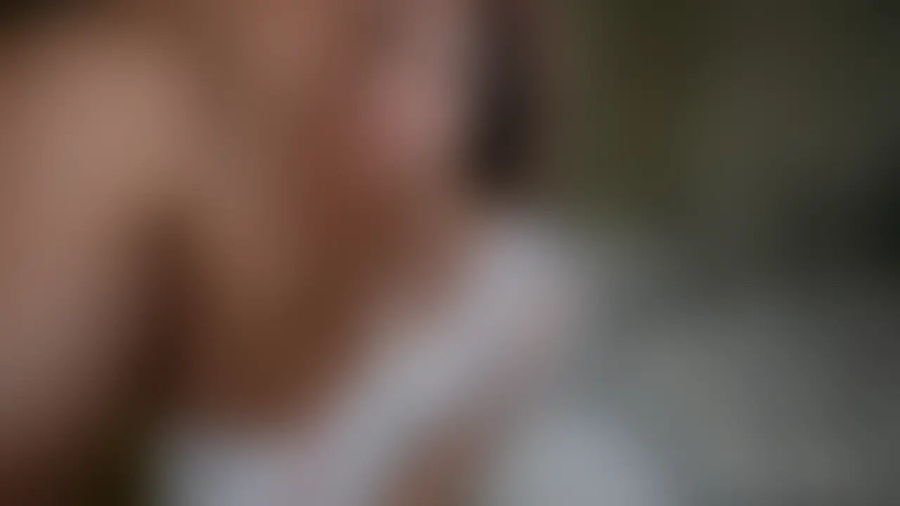 【本編完全顔出し】
キャバ出勤前の仲良し女優さんと遊んできました
いいねポチッと押してから見ていただけると嬉しいです🙇
出勤前にセックスしよ〜ってなって、少し飲んで集合した晴美さん。
酔うと何でも欲しがるお持ち帰りしやすさ100%。ホテルに入れば制御不能な変態で潮とハメ潮で連続絶頂やばすぎました。
二回戦近日アップ🔥
ここから先は見ちゃってください🔥 (2/2)