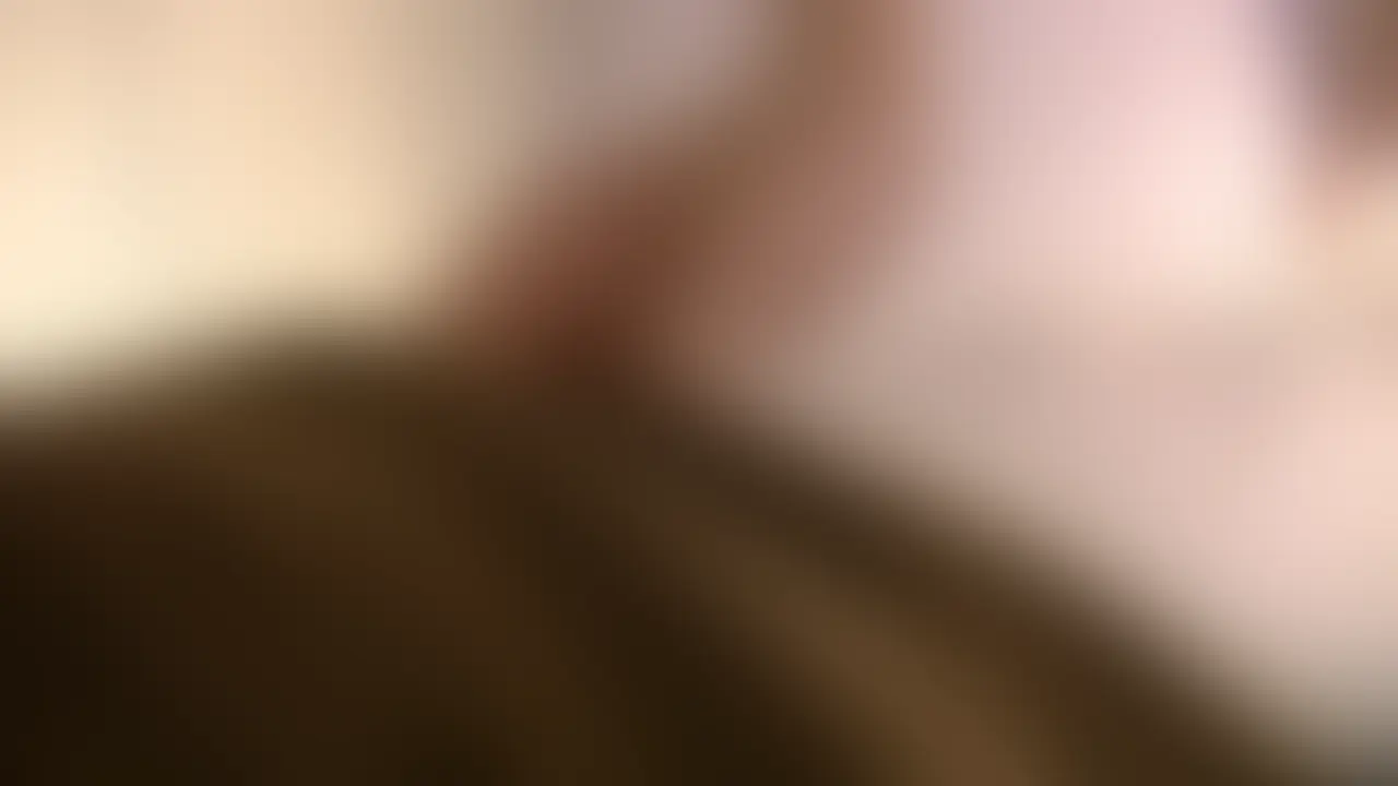 「最近勃たないぽっちゃり好きの親友に代わって…④」
親友が見守る中、彼女さんにフェラをしてもらいます。
すると親友も我慢が出来なくなったようで…。 (2/2)