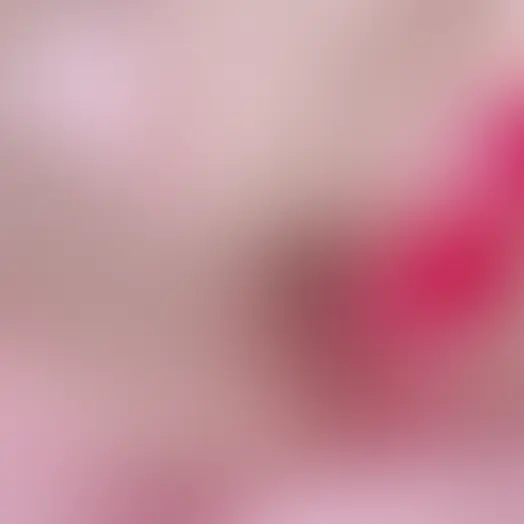 こんなの入るのかなぁ♡
暴れ回ってる、怖いけどちょっとだけ入れてみる♡ (2/2)