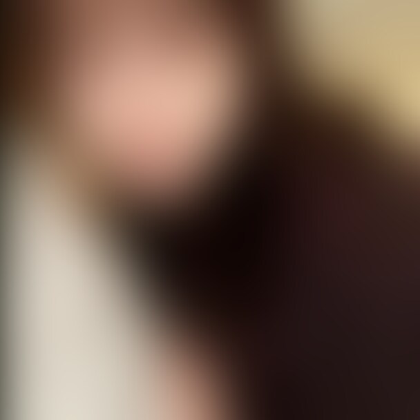 【手コキ】美しい瞳のハーフ美女に上目遣いで隠語を言わせ大興奮。「いっちゃうの..?ザーメンいっぱいぶちまけてね♡♡」

＝＝＝＝＝＝＝＝＝＝＝＝＝＝＝＝＝＝＝＝＝＝＝＝＝＝＝＝＝＝＝
※ハメ無し、手コキとフェラのみ。




以前、ア○リで知り合った美人ラウンジ嬢です。



ｐを探し始めたらしく、

取り敢えず美人だったのでキープするためにホテルへ。

洗面所にカメラを設置して、

着替えシーンをしっかり撮影。



乾杯をして、雑談しながらイチャイチャ。

サービスしてくれたら考えようかななど、

思わせぶりなことを言って期待させます。



やる気が出たのか、

いやらしい手つきでデニムの上から股間をサワサワしてきます。

キスをすると、積極的に舌を絡めてくるのが良いですね。

手コキをさせていたらムラムラして来たので、

続いてフェラも堪能することに。



挨拶代わりにち○ぽにチューをさせ、

舌で丁寧にペロペロする彼女。

口いっぱいにち○ぽを咥えると、

一気に根元まで飲み込みジュポフェラ！

気持ち良すぎてお口に全部出しちゃいました♪


「いいね」をたくさんもらえると投稿頻度を増やす励みになります。頑張ります。
=============== (2/2)