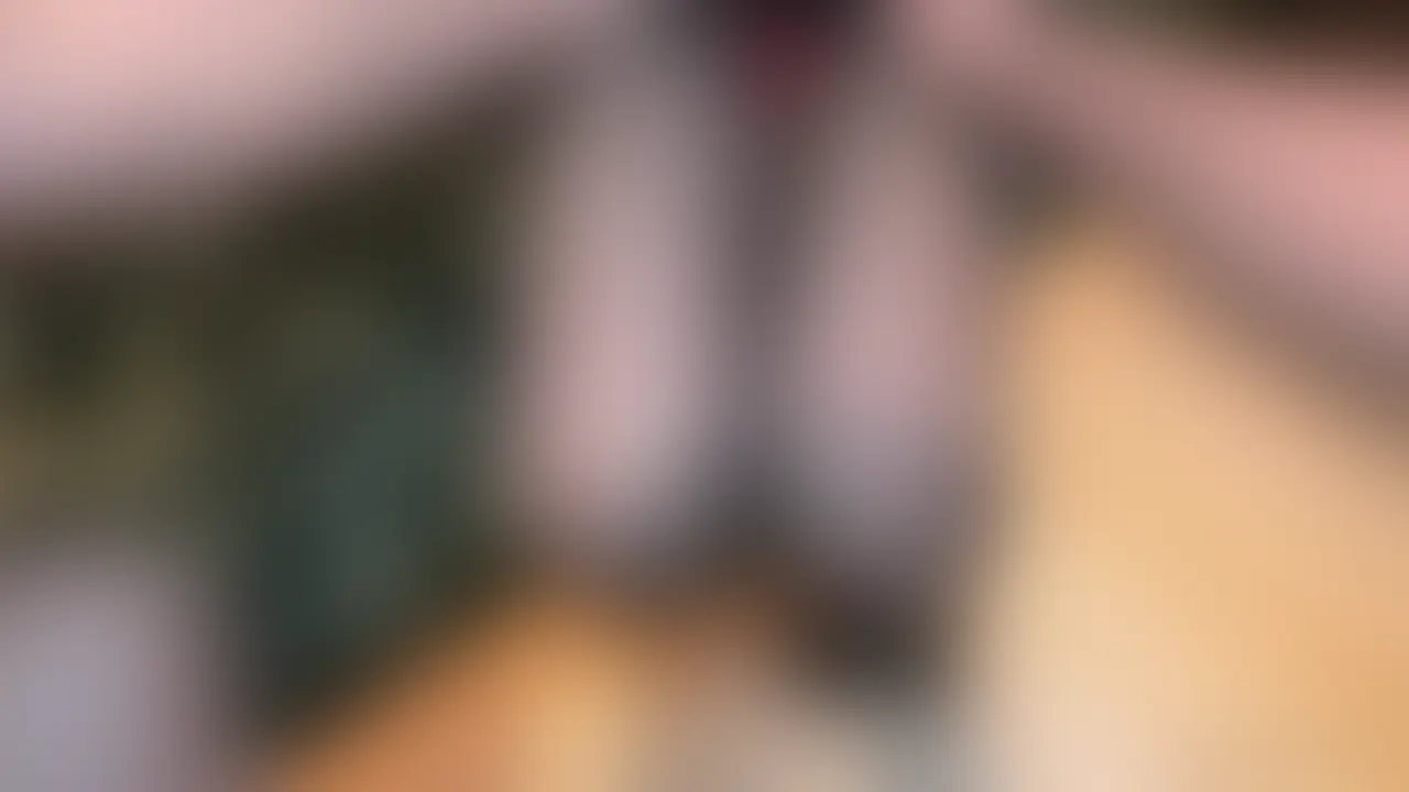 【マゾ堕ち】中出し本番SEX💓豪華60分超

全身レザー姿のゆりかが、今回は“されるがまま”…
玩具でおまんこを何度も責められ、
指やクンニでじっくり弄ばれて快感に溺れていく💋

ゆりかも乳首を舐めてあげて、フェラでご奉仕。
でも我慢できなくなって、自分で玩具をおまんこに当ててオナニー♡
イってぐちょぐちょになったおまんこに、おちんぽを挿れられて…

正常位で奥まで突かれながら、クリも同時に弄られて連続絶頂💦
今度はゆりかがバックと騎乗位で責め返す👠

快感がぶつかり合う濃密なセックス、
ラストは中出しと同時に一緒にイっちゃいました💓

女王様が責められて乱れ、でもしっかり突き返す…
受けも攻めも堪能できる、本気の濃厚映像です💋

最後は中出しを懇願しちゃう”マゾ堕ち”ゆりかを堪能してね🥺💕 (2/2)