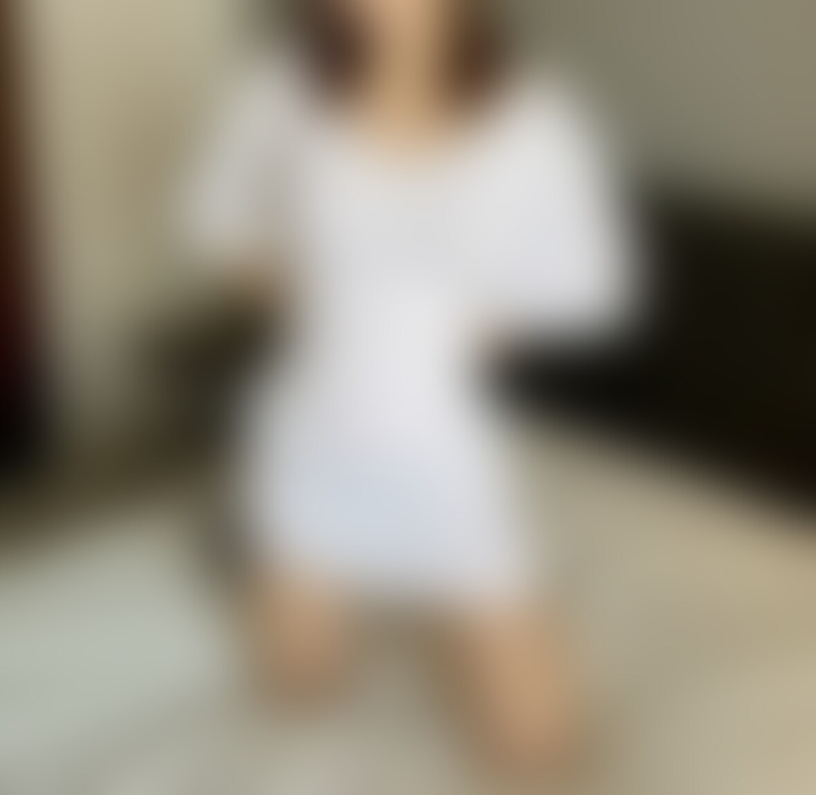 結局、脱いじゃう美女。 (2/2)
