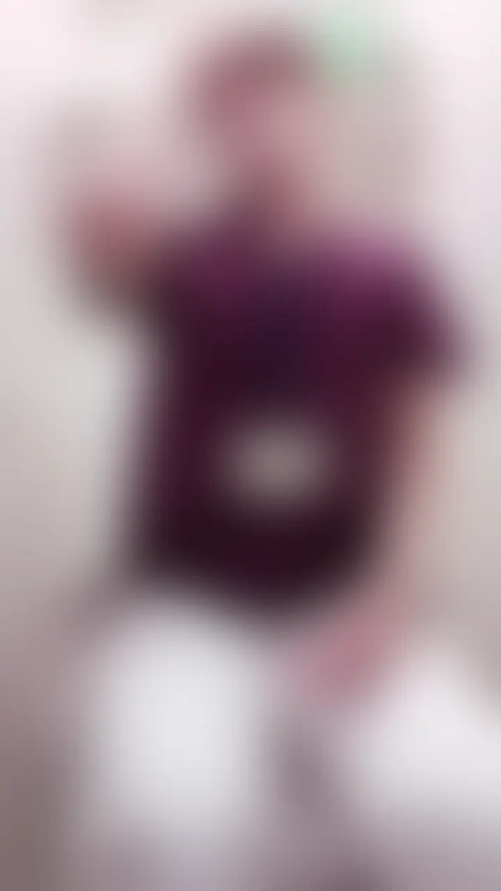 看護師さんになりきってトイレでおなにーしましたぁ☺️ペンと紐でおっぱいとあそこ擦るの気持ちよかったぁ。。。🤭🩷 (2/2)