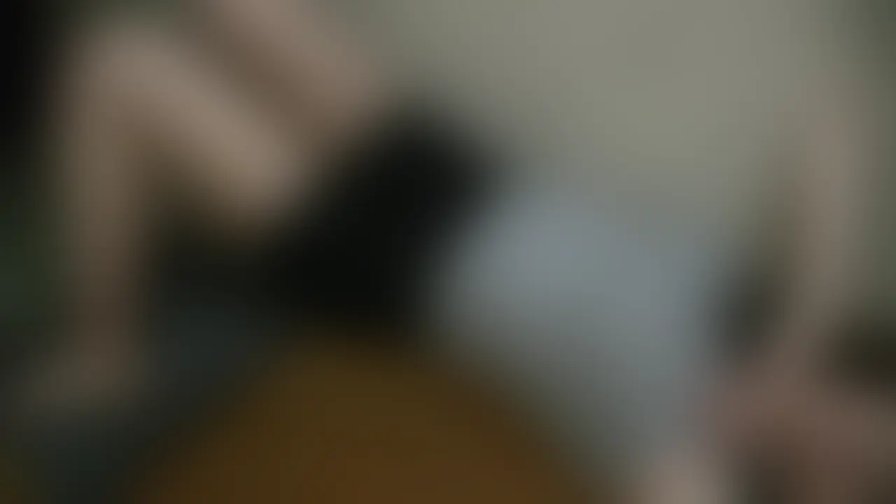 銀座コリドー街でナンパした丸の内の受付嬢が泥酔した結果www
彼女にはいい女風のオーラがありました。
でも、コリドー街にいる女なんてナンパされるのが目的のアホな女ばかりです。
だから、適当な大手IT企業の名前出して3杯ぐらい酒を奢ったらすぐヤレそうな雰囲気に。
簡単だねって思ってたら急に帰るって言いだしやがって、ほんと裏切られた気分でした。
一緒に会計するからちょっと待ってよって言ったらトイレに行くっていうんでその隙にいつもの〇〇を注入。
戻ってきて最後の一口を飲ませたら完了です。
で、家に連れて帰って好き放題したあげくに服を元に戻して現状復帰。
近くのバス停に連れて行ってさようならです。
銀座から江古田までどうやって来たんだろう???って起きてから思うんだろうね(笑) (2/2)