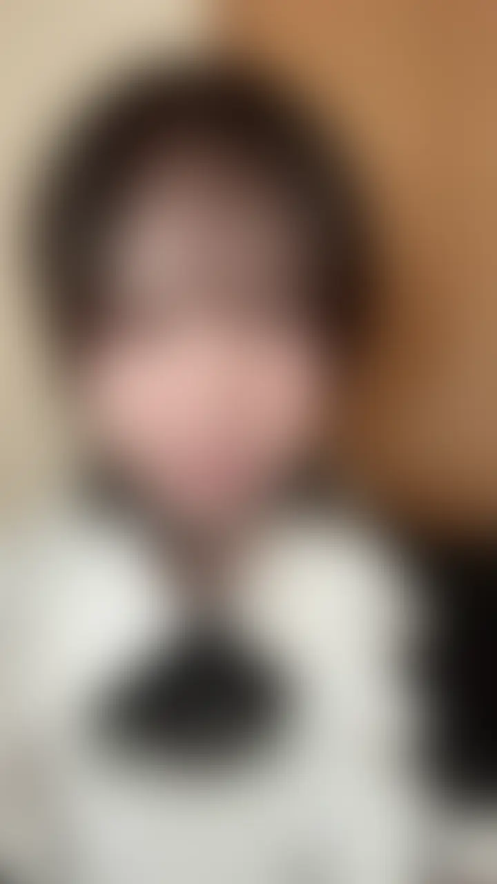 【リクエスト動画】超顔面密着で舌押し付け・淫乱キスで唾液まみれ♡顔面ガラス拭きでぐちゃぐちゃに..♡ (2/2)