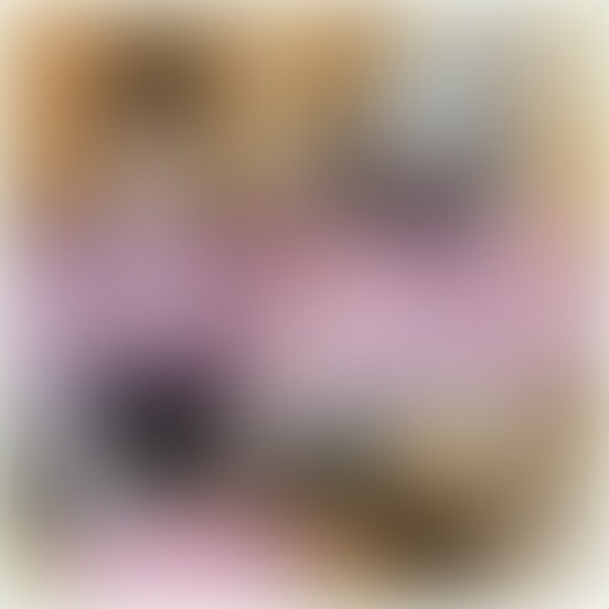 セックスレスの人妻、優里さん(28歳)と2回目の撮影です。
前回の撮影での久しぶりのSEXがたまらなかったらしく、彼女から撮影したいと連絡がありました。
本当は撮影したいのではなくてSEXをしたいんですよね。
私としても人の物を寝取るNTRは大好きなので大歓迎です。
前回の撮影後も旦那には抱かれていないらしく欲求不満な優里さん。
仕事帰りの服装のままで待ち合わせ場所に来てくれた優里さんとホテルに直行してのNTRハメ撮り。
今回も何度も何度も『気持ちいい!気持ちいい!!』と何度もイッて満足してくれました。 (2/2)