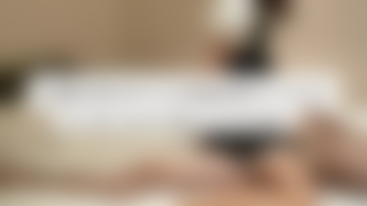 21歳JDまなちゃんの処女卒セックス⑨
騎乗位でたっぷり膣奥を○○○しながらスパンキング。お尻を叩かれるのが好きみたいなのでたっぷり痛めつけてあげました🥰
そしてラストは完全に膣奥が大好きになってしまった変態マゾに正常位でたっぷり膣内射精⇒飲精させてやりました。精液を飲まされたかったんですって、可愛い顔して歪んだ性癖を沢山拗らせてますね(´ω`)
まだまだ彼女の○○○は始まったばかりなので、今後どうなっていくのか非常に楽しみです。ちょうどこの動画が公開される頃に彼女とまた会う予定をしているので、彼女の雑魚まんこがどんな具合になっているか、次回作をお楽しみに🙃
このシリーズのフルサイズ動画はこちら↓
https://myfans.jp/posts/830b5b6d-20cd-4c54-a483-96fbe080262f
こちらの動画をより鮮明に見たい方はこちら↓
https://myfans.jp/posts/ffb219a8-6cf1-4deb-8710-7773fd3e7a44
気に入った動画にはイイネやシェアで反応して下さると嬉しいです。メッセージや質問箱等への感想・フォームへのリクエストもお待ちしています (2/2)