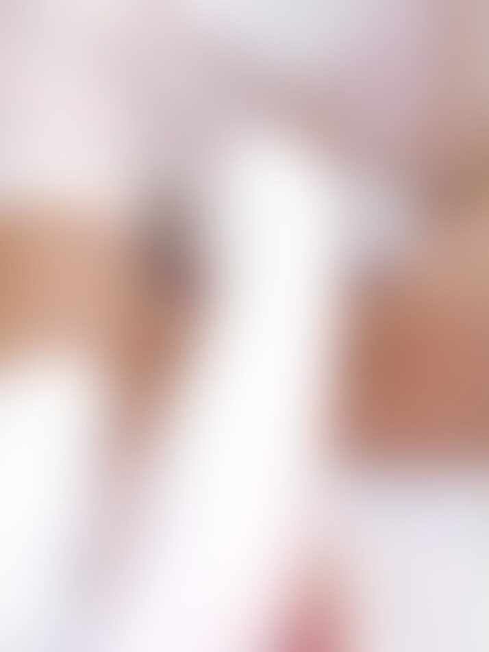 初めて使った、いただいたおもちゃです🩷
潮吹きしない時の方がイク回数が多いです🙈
家で潮吹きするとアクシデントで中断しなきゃいけなくなったりするので🥺笑 (2/2)