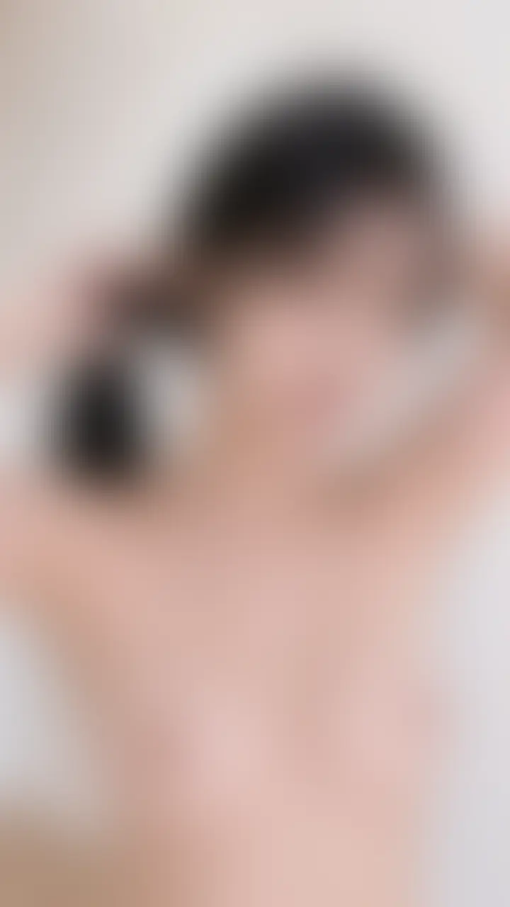 ゆいね「ここまで見せるのは恥ずかしいけど、特別ね🤫💕 もっと大胆なゆいねも、 少しずつ載せていくから楽しみにしててね♡」の投稿サムネイル