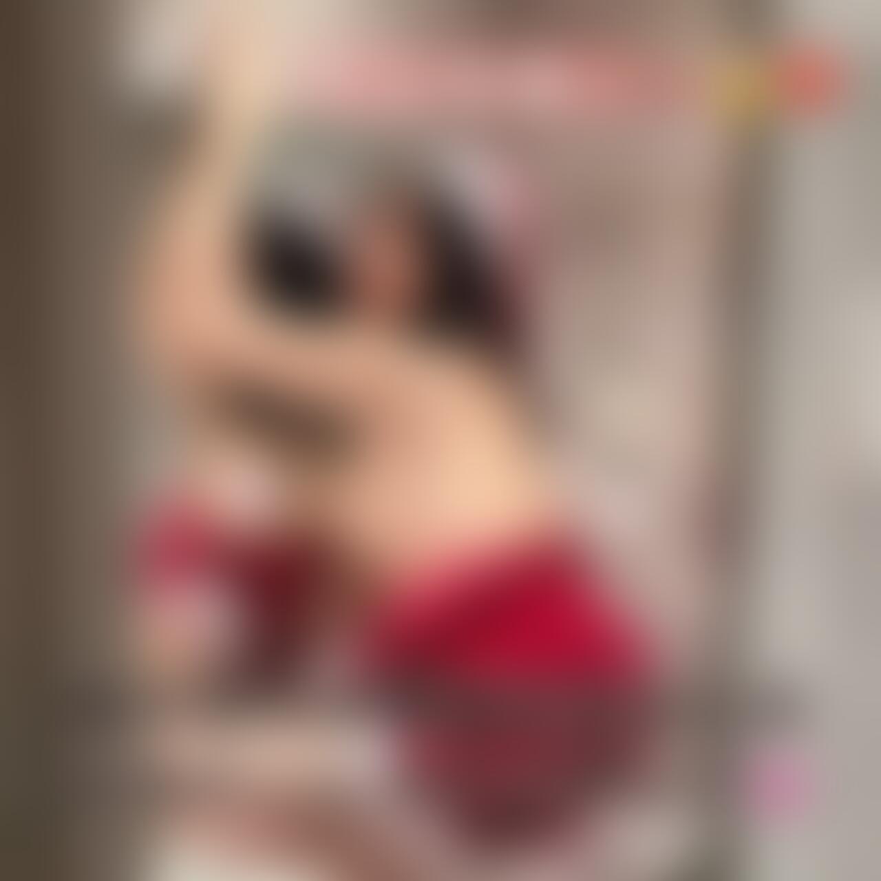 性なる夜に❤️
サンタのコスプレをして、鏡に映った自分の姿を見ながらおなにーしちゃいました🙈💓 (2/2)