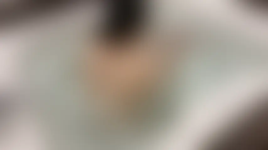 コスプレ好きガルバ裏垢女子
実はふ○らがすがかった。。
*こちらはフェラまでで絡みは入っておりません。
*身バレ防止で本編でも顔加工しております。 (2/2)