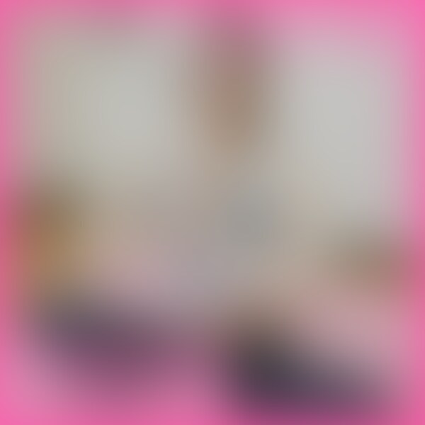 どうも、ニモカです。すっかり秋の季節で肌寒くなってきたこの頃。。。
スレンダー美尻なヨガの先生とのレッスン中、押せばヤれそうだったのでヤっちゃいましたw
いや最初はね、真面目にヨガ教室行こうと思ってたんですよ僕も。
でもさぁ…ムリじゃん?
目が合った女みんな妊娠させかけてるような奴だよ?
なんなら最初から不純な動機でレッスン行ってたからね。
先生の自宅でレッスンだったんですけど、準備している間に部屋の隅にカメラ仕掛けて
後から先生のエロショットでシコるか~!
みたいなこと考えてたんですけど、
レッスン中の先生のケツがちんちんによろしくないんだわこれが。
なんかヨガってポーズ色々あんじゃん?
勃起した状態でできるわけねぇからあんなんw
だからちょっと先生にボディタッチしていったら、拒否りながらもわりとイケそうな感じだったから、イっちゃいましたw
ヨガの時の服っというかウェアみたいなのって、身体動かすのに適した設計されてるから、セックスにも適してるんですよ(大嘘)
ちゃんとヨガの講習受けないのはもったいないけど、授業料は先生とのセックス代と思ってバコバコにハメ倒しました。
先生の部屋これたぶんレオ〇レス的なとこで、隣の音が聞こえまくるんですね。
ケチってんじゃねぇよ、と思いながら
声を極力出さないようにハメ倒して
イヤを言わせる間もなくガッツリ中出ししました。
まぁヨガやってる人って、柔軟性あるから出産楽そうじゃん?
1人くらい産んどけって感じですw
でも正直声出さないセックスってビミョいよねってことで
レッスン時間が終わってからラブホ異動で動物みたいにSEX三昧しましたよ。
さっき満たされなかった分の性欲をぶつけるように、ぐっちゃぐちゃに絡まって
おもちゃ責めとかレオタードコスチューム着せるとかで、羞恥○○○の限りを尽くしました。
本人的にはいいんですかね?絶頂失禁してたのでたぶん満足してますw
もちろん2回戦目も中出ししました。 (2/2)