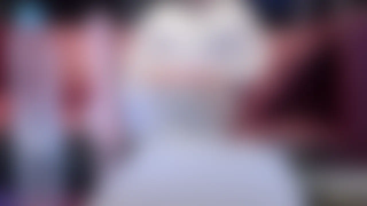 絶望の雌穴懇願東北娘/裏垢攻略ロングインタビュー

🔞ここからシリーズ紹介文です↓↓

なんか遠い人からフォームが来ましたよ。
凄く丁寧に記入してくれているけれど、見たらアカウントは鍵だけどアイコンで顔出し…うーむ
もしかしたらネカマかな？と思いながらやり取りスタート。

結果ネカマではありませんでした(ごめんなさい🙏)

スムーズなやり取りを経て、都内某駅に現れたのは、身長170ちょいの色白東北娘。遊んでいそうにはまーったく見えず、こんな子がフォームくれてスパンキング？イラマ？首絞め？いややりますけど…本当かしらと思うレベル。
実際、裏垢やマチアプでも遊んでおらず、こういったハメ撮り師とのアポも初めて…

一見怪しすぎる僕に会いに、わざわざ都内くんだりまで来てくれたこのとっても良い子な東北娘の勇気に応えるべく、S系特化のバチボコプレイヤーとして、彼女の心をへし折って絶望をあじあわせてあげなきゃと、インタビュー中に強く思った次第です！


 🔞ここから本編紹介文です↓↓

エロ要素はございません。
 裏垢女子さんへのインタビュー動画です📹
 台本無しのリアルインタビューですので、1人の裏垢女子の「裏垢男子の選び方や裏垢女子の考え方、性癖やエロへの拘りetc」を参考に、皆さんの裏垢でのS◯X LIFEがより良くなるよう、応援しています！  

やり取りに拙い点も多くありますが、ご容赦ください🙏 


僕らは素人、これこそリアル

固定で撮っています📹


いいね、保存、コメントをお願いします🔥 (2/2)