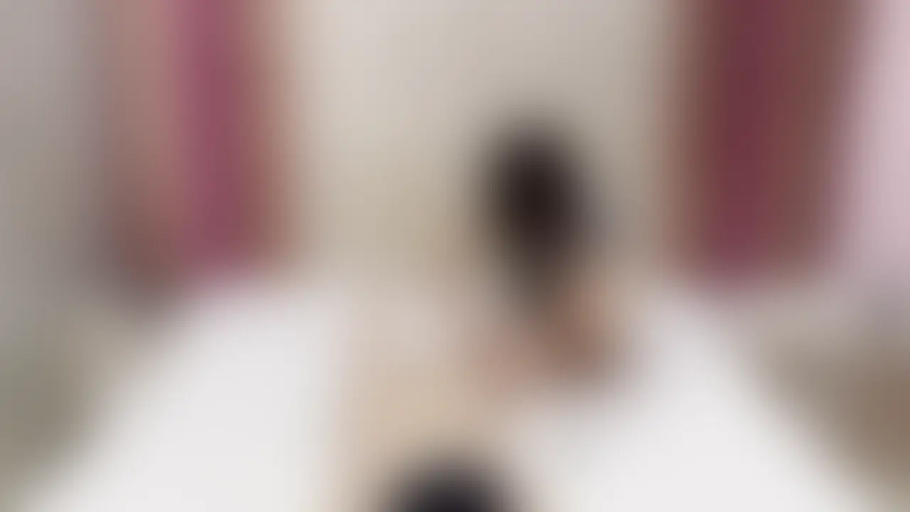20歳/Hカップ/業界未経験
ゆめ|エステティシャン
頭上視点(全3視点中 2本目)
※別視点も順次配信予定。
――――――――――
<顔出しNG>
本業がエステティシャンだけあって、マッサージ技術は文句なし。
紙パンツからはみ出した部分への触れ方も絶妙で
こちらの反応を見ながら徐々に手技が激しくなっていきます…
後半はまたがって激しく腰を振り、バックでは声を抑えきれないほど感じまくり。
施術から一気に空気が変わっていく展開をお楽しみください。
※予告なく動画を削除する場合がございます。
――――――――――
【視聴方法】
●アルティメット加入で視聴可能
●単品販売(購入後は販売終了後も視聴可能)
―――――――――― (2/2)