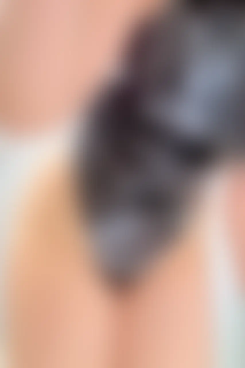 フェティッシュエナメルTバックレオタード自撮り_動画②

今回もエナメルTバック衣装の動画になります💞

衣装のジップをギリギリまで開けてみました🥰

お尻も胸元もくっきり映えて、フェチ好きさんにはたまらない仕上がりです🍑✨

後ろからも前からも、たっぷり堪能してくださいね💓 (2/2)
