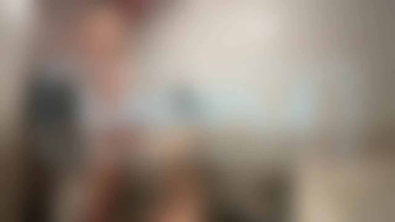 ナンパした可愛すぎるデリヘル嬢を呼んでまた中出しＳＥＸしちゃう💕🏩

※本編マスク部分モザイク、手持ちカメラアングル。 (2/2)