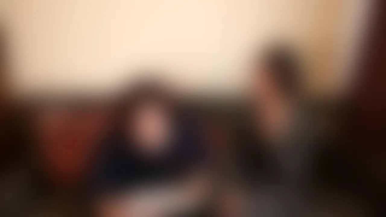 【男性絡み♡初解禁】外で声かけられて、初!女風体験しちゃいました///私、これからどうなっちゃうの…?【No.6】
男性との絡み、完全解禁。
みらい、初めて「女風」を体験してきました‼︎‼︎‼︎
「無料で女風を体験してみませんか?」
その一言に惹かれ、ドキドキしながらついて行った「女風」の世界。
「男性との絡み」見せちゃいます。
カウンセリングで性癖を聞かれて真っ赤になったり、
オイルマッサージで愛撫されたり。
何より、人生初「四つん這い」ポーズをさせられた時は
恥ずかしすぎて頭が真っ白になっちゃいました……///
最後はバイブと乳首攻めで……。
みらいの「初めて」が全部、この一本に詰まっています。
本当に、本当に恥ずかしすぎていつ非公開にするか分かりません///
どうか、消しちゃう前にみてください🤲
🔹共演者
OASISいおさん
定価3,980円 (2/2)