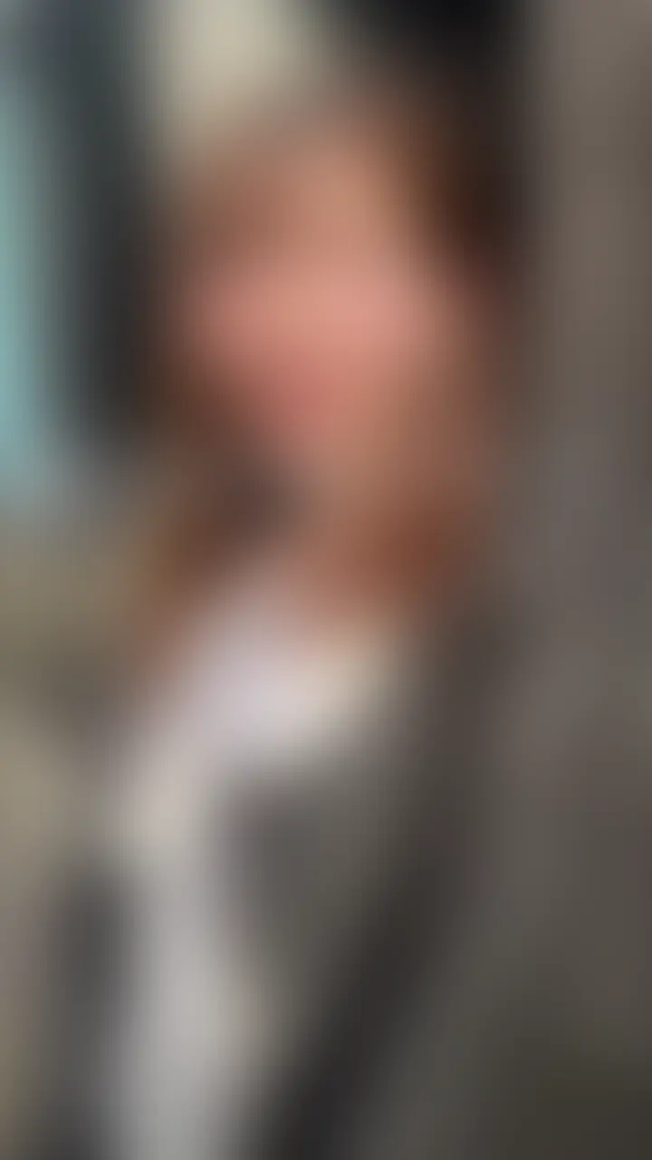 2連射ハメ撮りSEX動画。
既婚者マッチングアプリは釣りやすいです!
めちゃドスケベな人妻さんとのハメ撮りに成功しました!
事前にSEXだけしたいと単刀直入の希望な人妻さんで
僕からの要望はハメ撮りしてそれでオナニーが趣味なんですと言ったら全然撮ってください!
私撮られたりするの興奮するんで!と最高な条件でマッチング!
前回の続編フェラチオ精子ごっくん動画の後編になります!
欲しがりなエロエロ奥様で
生挿入で感度敏感!
喘ぎも激しいです!
正常位、
騎乗位、
バック、
寝バック、
正常位、
手コキフェラ
とスマホ片手に縦画面でオナニーするには最高の
ハメ撮り動画だと思います!!
可愛くてエロかったな〜
3.27GB
37分41秒 (2/2)