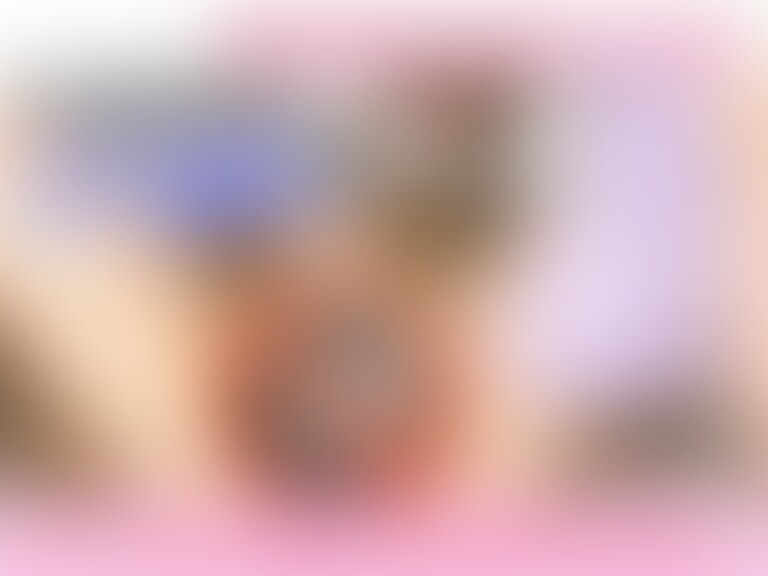 またイッちゃうハプニング/// とろ～り愛液垂らしながらノーパンver.でこすりつけ♡［862作品目］

前回の続きから…。
物足りなくてノーパンver.でもやる事に☺
こすこすしてたらクリが敏感に反応して
またまたイッちゃうハプニング＞＜///
オマ〇コからとろ～り愛液が…♡

めっちゃエロいノーパンver.のこすりつけ
即ヌキ用としてご活用ください(｡･ω･｡)ﾉ♡

時間は、12分2秒です。 (2/2)