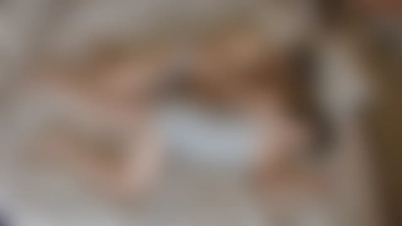 主人が仕事中のお昼の間に彼と会って、主人では満たせないナニかを彼に満たしてもらいます❤️ (2/2)