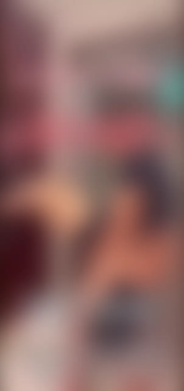 「自宅マンション玄関のドアを開けたまま露出SEX💕」
フル動画になります💓
こんな場所で…🤭というドキドキ感がたまらない一本です💕
いつ誰かが来てもおかしくない緊張感の中で、普段とは違う雰囲気を楽しんでみました😍❤️
バレたらやばいので
もしわかっても言わないでね🤭❤️
みんなにもどきどき伝わるといいな〜💓 (2/2)