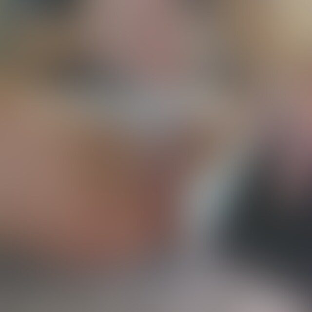 ※ファン〇ィアの方にはオマケ動画付いているのでそちらのほうがおすすめです

お漏らししちゃった…これが潮なのかもわからない…
初めての体験で戸惑っています確認してくれると嬉しいです…

ディルドをくちゅくちゅおまんこに激しくこすりつけ♡
気が付いたら本気汁も出てきてきちゃった…♡

中が狭いので相変わらずディルドが半分までしか入らないけど奥までトントン♡感じちゃう♡

指でくちゅくちゅクリトリスを刺激しながら中も奥まで突かれていつもと何か違うものを感じて怖かった…
このまま続けてもいいの？やめたほうがいいの？
でも手が止まらない…♡
気が付いたら絶頂とともにお漏らし…

全体的に今までの作品の中ではお下品かもしれません…

動画 12分25秒


※購入後のキャンセルはできません
※クレームはご遠慮ください (2/2)